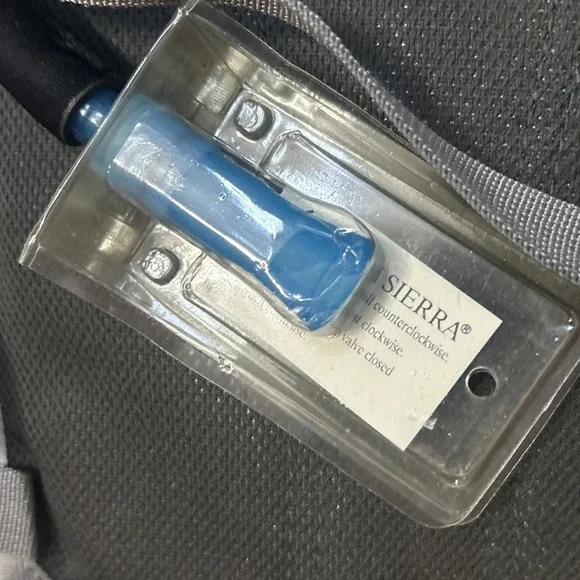 High Sierra 1.5L Hydration Pack Wave 50 Blue Gray Biking Hiking  Running NWT - Picture 8 of 8